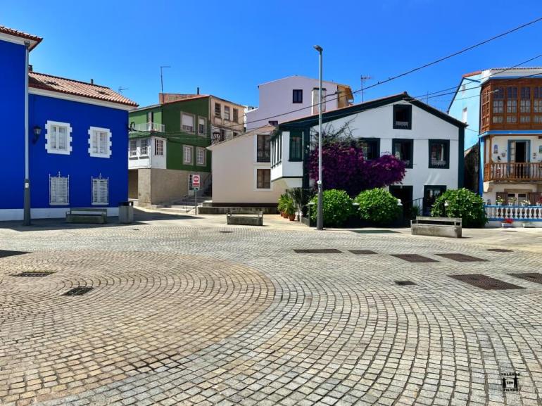Plaza principal de Redes en Galicia 