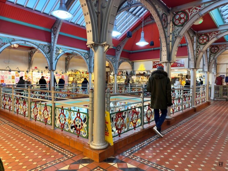 Mercado interior desde la parte de arriba 