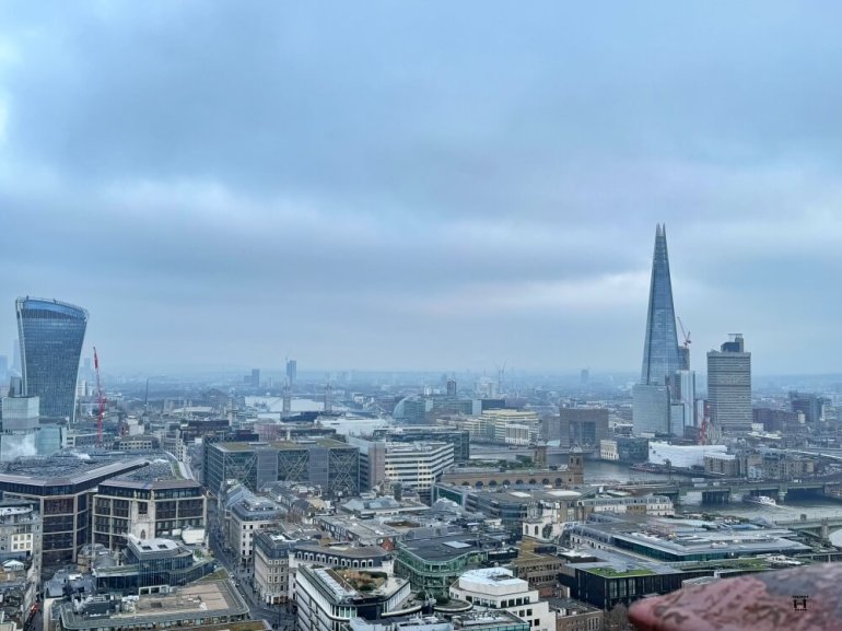 Vistas desde la parte más alta de San Pablo, se ve The Shard y el Sky Garden 