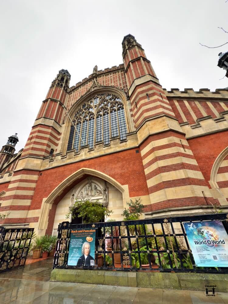 Fachada de la iglesia 