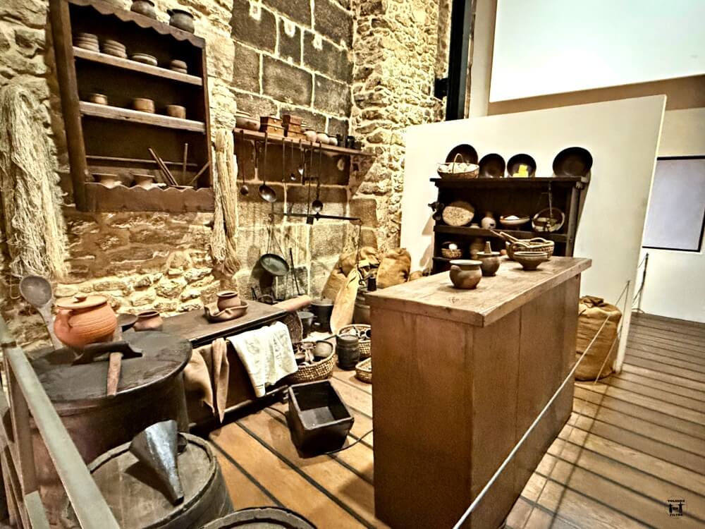 Recreación de antigüa cocina en la casa museo 