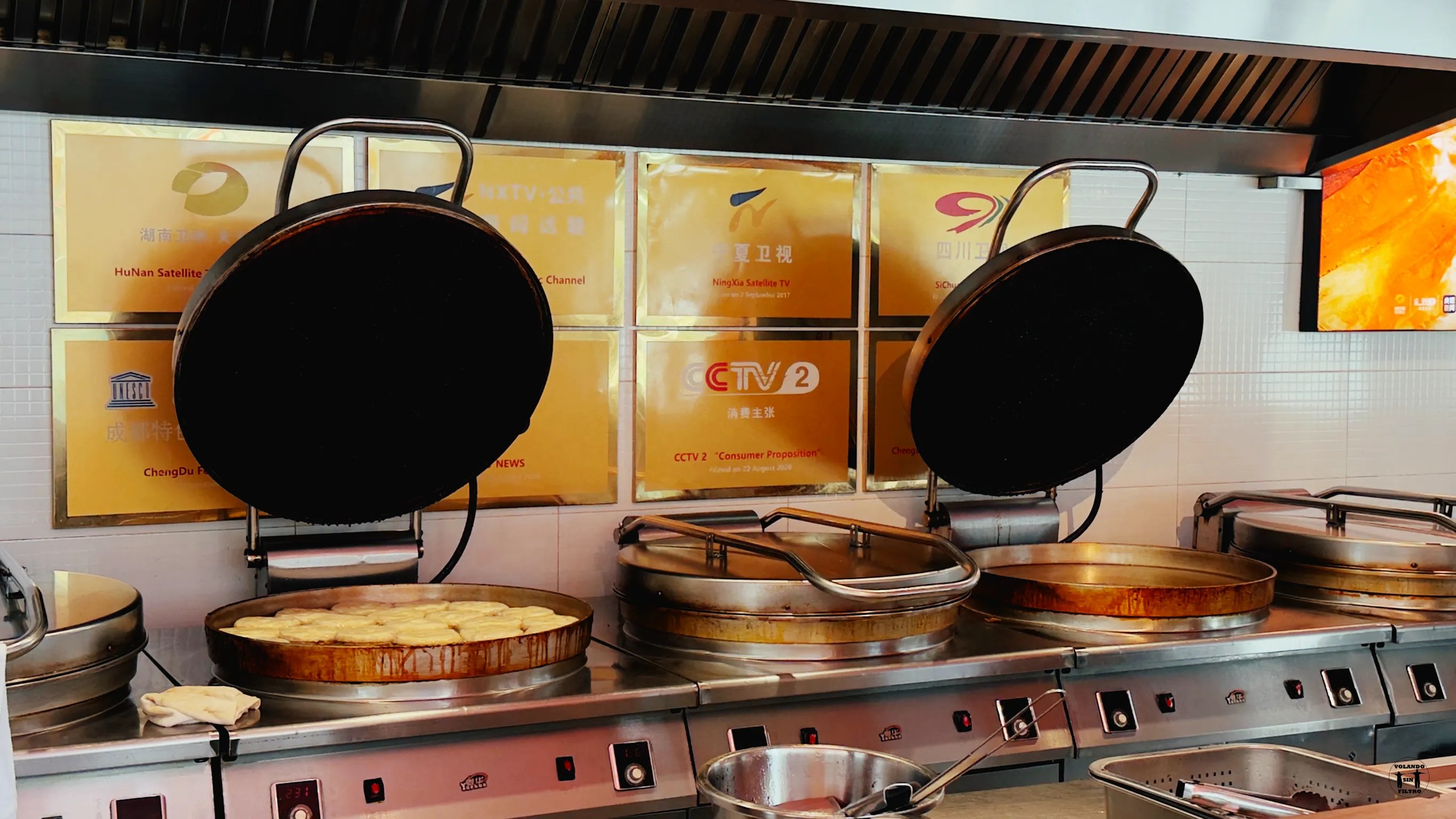 Hornos en el local de rotis